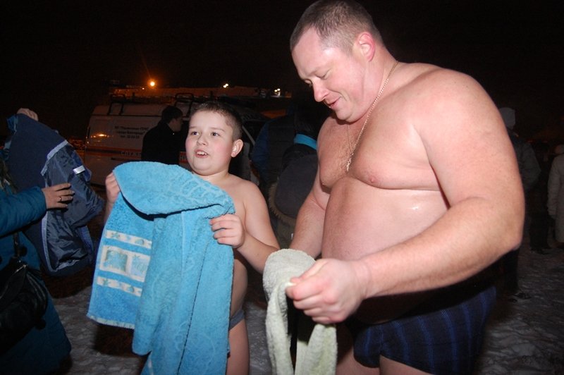 Крещение в Белгороде: Праздник в ледяной воде (фото) - фото 2
