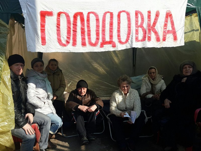Объявившие голодовку Белгородцы: «Это не мы просим у администрации жильё, это она нас выселяет из наших домов» (фото) - фото 1