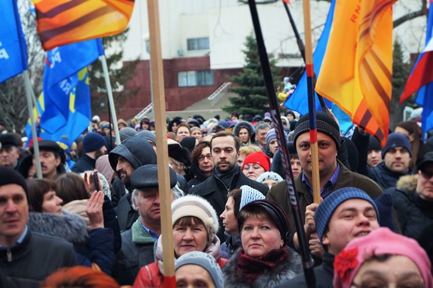 «Украинцы чуточку обиделись». Что говорили белгородцы на митинге в честь присоединения Крыма (фото) - фото 1