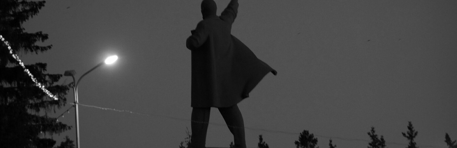Памятник Ленина не возвращают в Центральный парк Белгорода из-за плохой погоды
