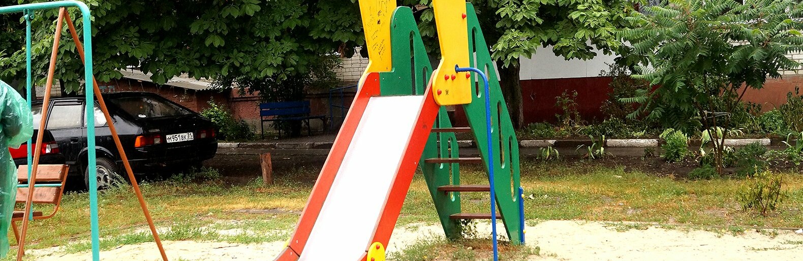  «Без слёз не взглянешь». Гладков – о детской площадке в белгородском селе Косилово 