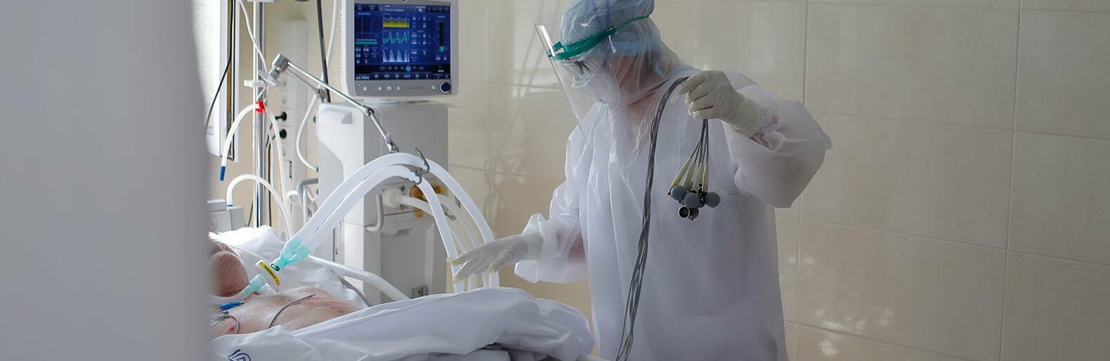 «Мы просто не дотянем до обследования». Белгородка – о состоянии больного раком отца