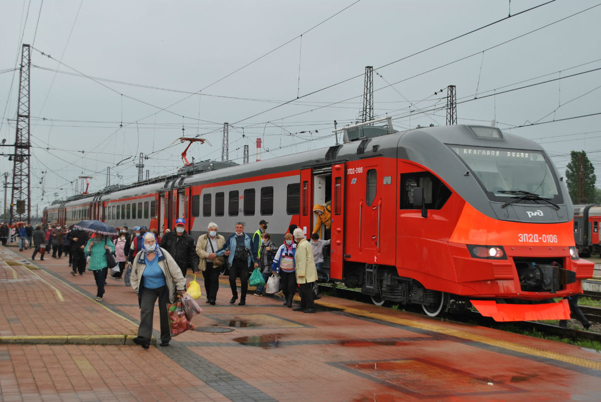 новый электропоезд ЭП2Д на станции Белгород