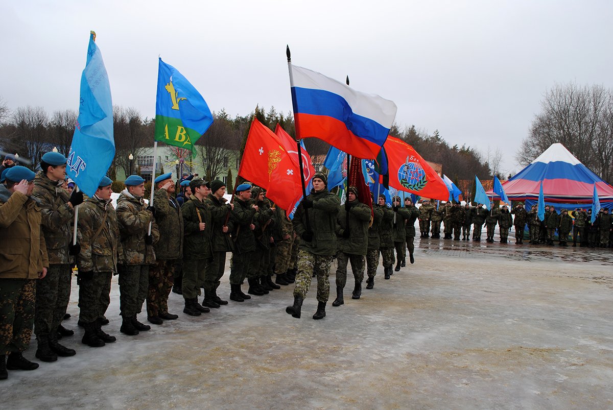 Память российских десантников в Белгородской области почтили марш-броском будущих защитников Родины