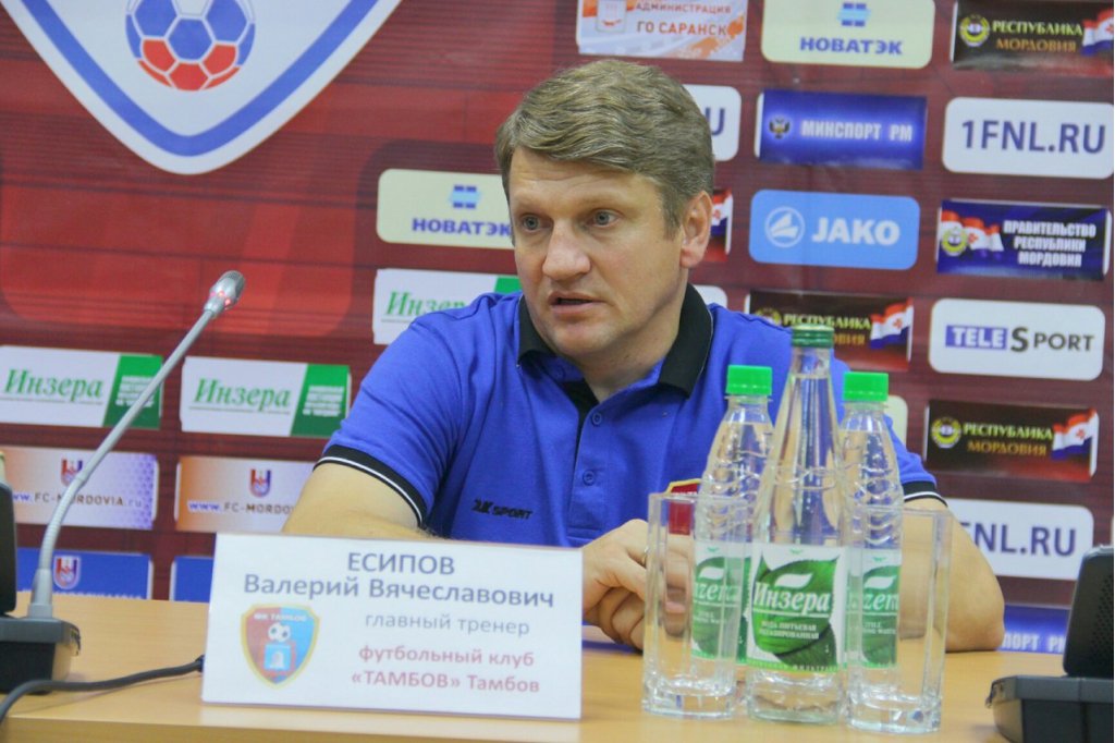 Есипов на пресс-конференции в Белгороде во времена «Тамбова»