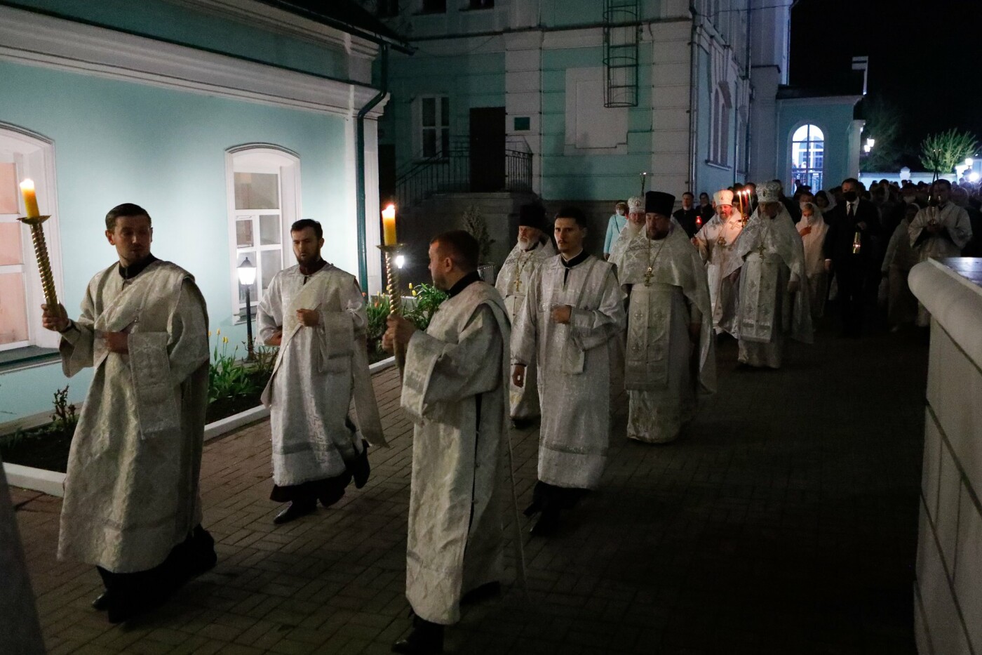 Пасхальное богослужение в Преображенском соборе Белгорода