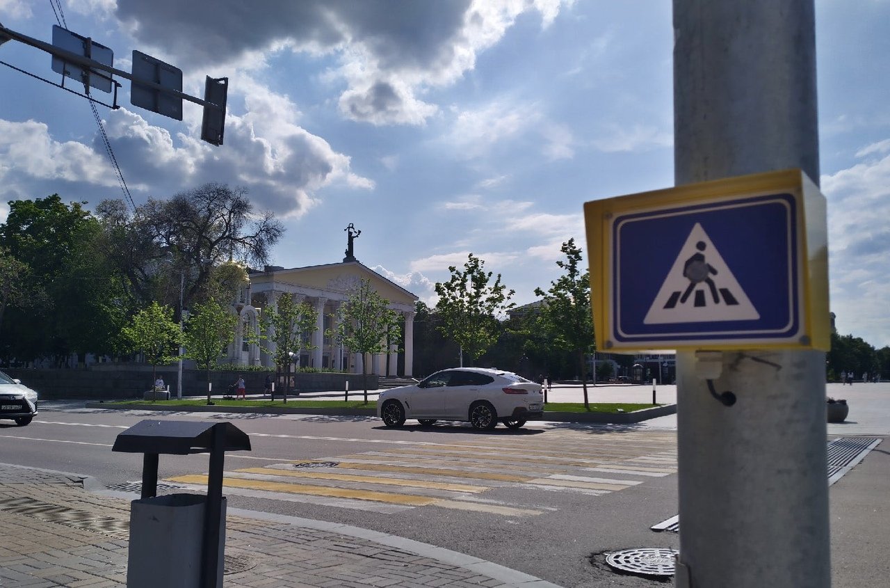 Светофоры у Соборной площади оснастили пешеходными кнопками
