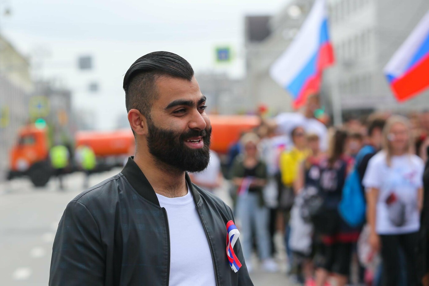 Праздничный флешмоб в Белгороде ко Дню России