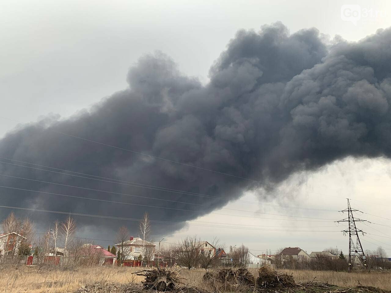 1 апреля. Пожар на нефтебазе в Белгороде после авиаудара