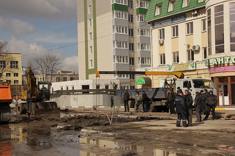 В Белгороде на Михайловском шоссе ликвидируются последствия обвала грунта (фото) - фото 2
