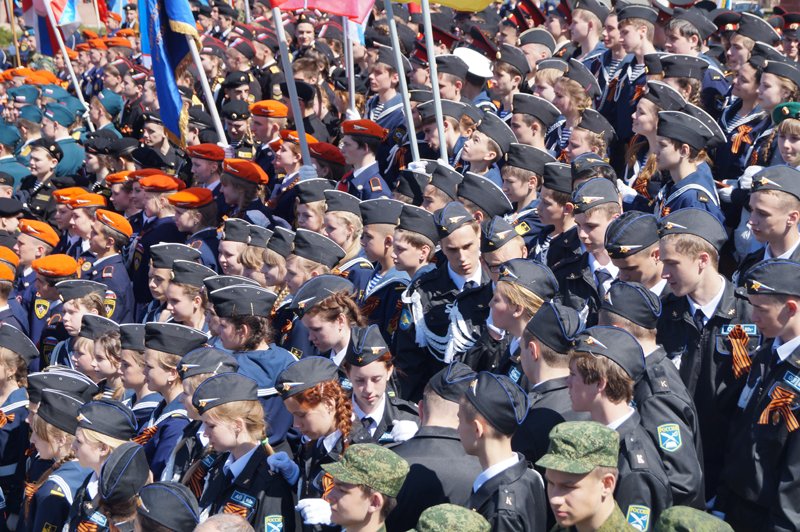 Белгородские кадеты прошли парадом по Соборной площади (фото) - фото 15