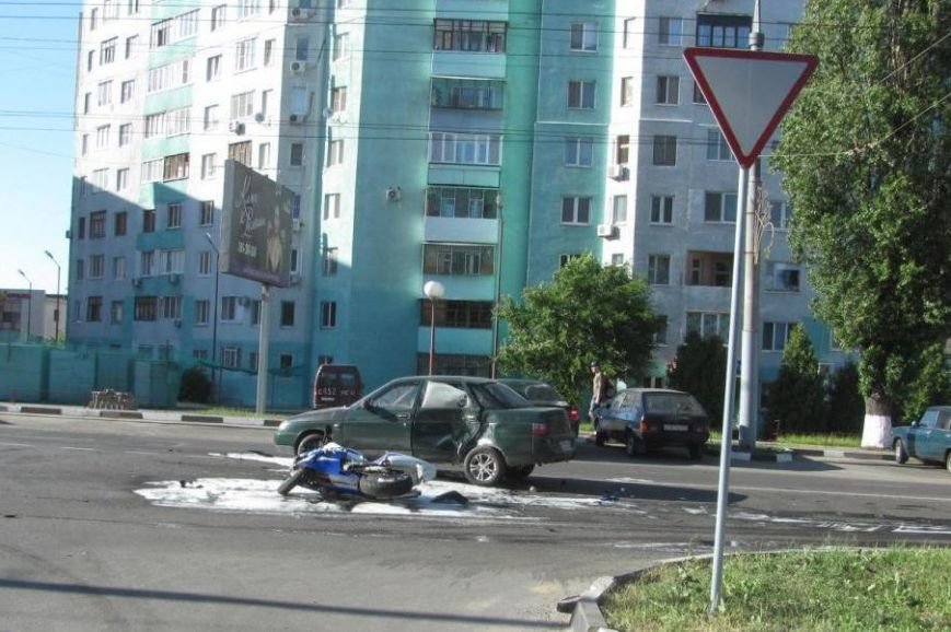 Пьяный полицейский в Белгородской области попал в ДТП, пострадала полугодовалая девочка (фото) - фото 1