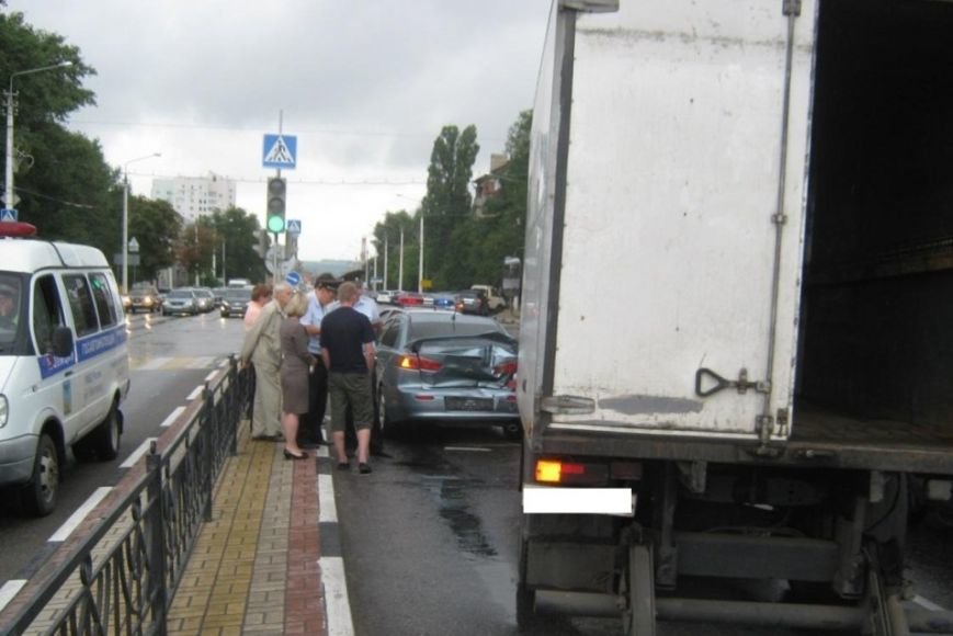 За прошедшие сутки на дорогах Белгородской области произошло два смертельных ДТП (фото) - фото 2