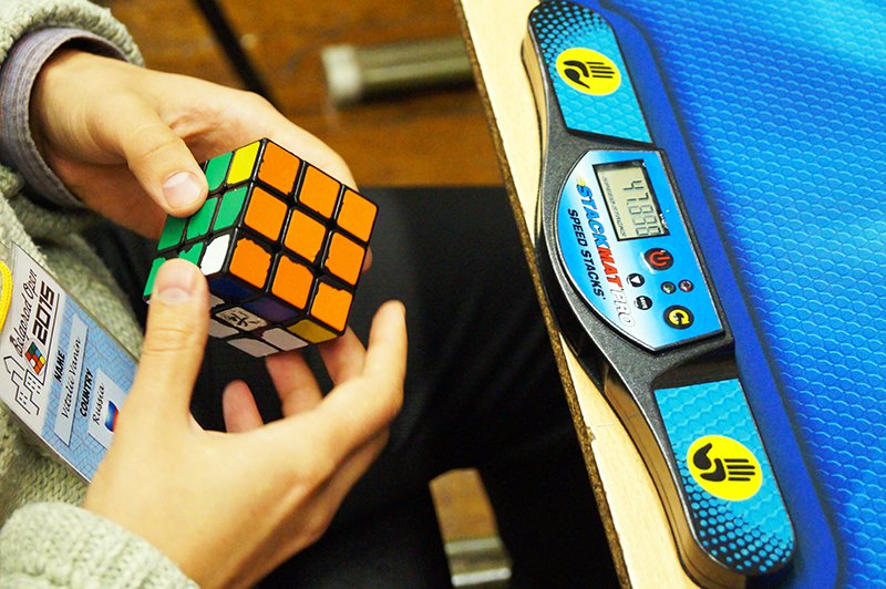 В Белгороде на чемпионате по спидкубингу собрали кубик Рубика за восемь с лишним секунд (фото) - фото 3