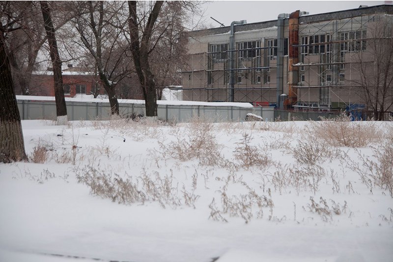 В Белгороде рядом с замороженной стройкой на малой «богданке» движение ограничили ещё на год (фото) - фото 2
