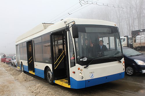 На улицы Белгорода вышел первый инновационный троллейбус (фото) - фото 1
