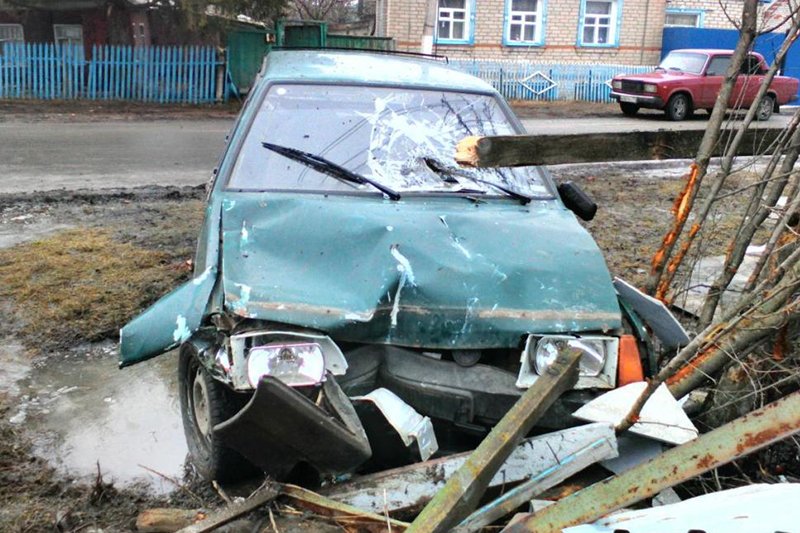 В Белгородском районе легковушка столкнулась с тягачом (фото) - фото 4